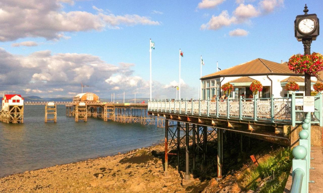 Apartment Holiday Home Swansea *