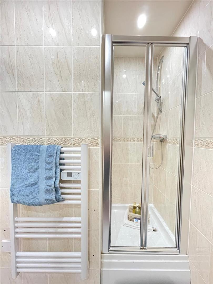 Apartment Holiday Home Swansea